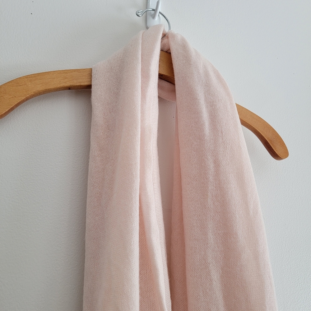 InCashmere Soft Pink Scarf Cashmere Wrap Shawl Luxury Beautiful One Size - Picture 6 of 6